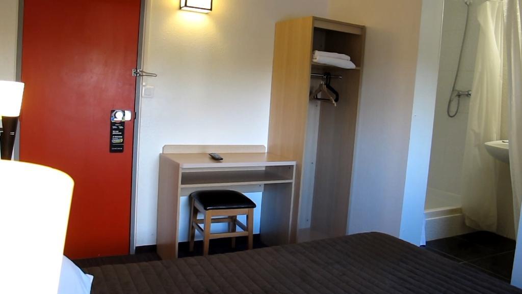 Hotel Class'Eco Courcouronnes Eksteriør billede
